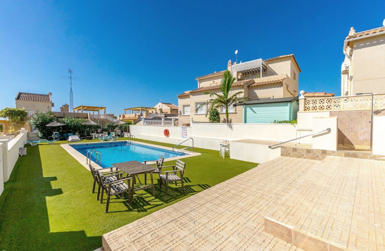 Bungalow for Sale in San Miguel de Salinas, Alicante