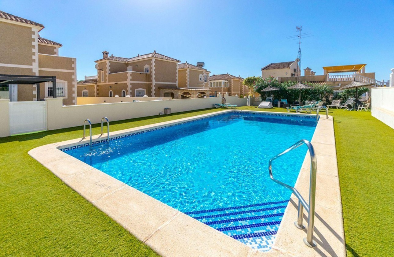 Bungalow for Sale in San Miguel de Salinas, Alicante