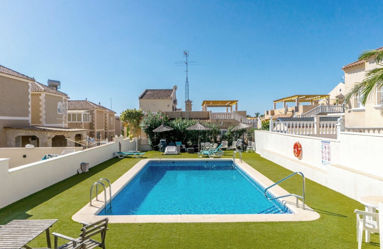 Bungalow for Sale in San Miguel de Salinas, Alicante
