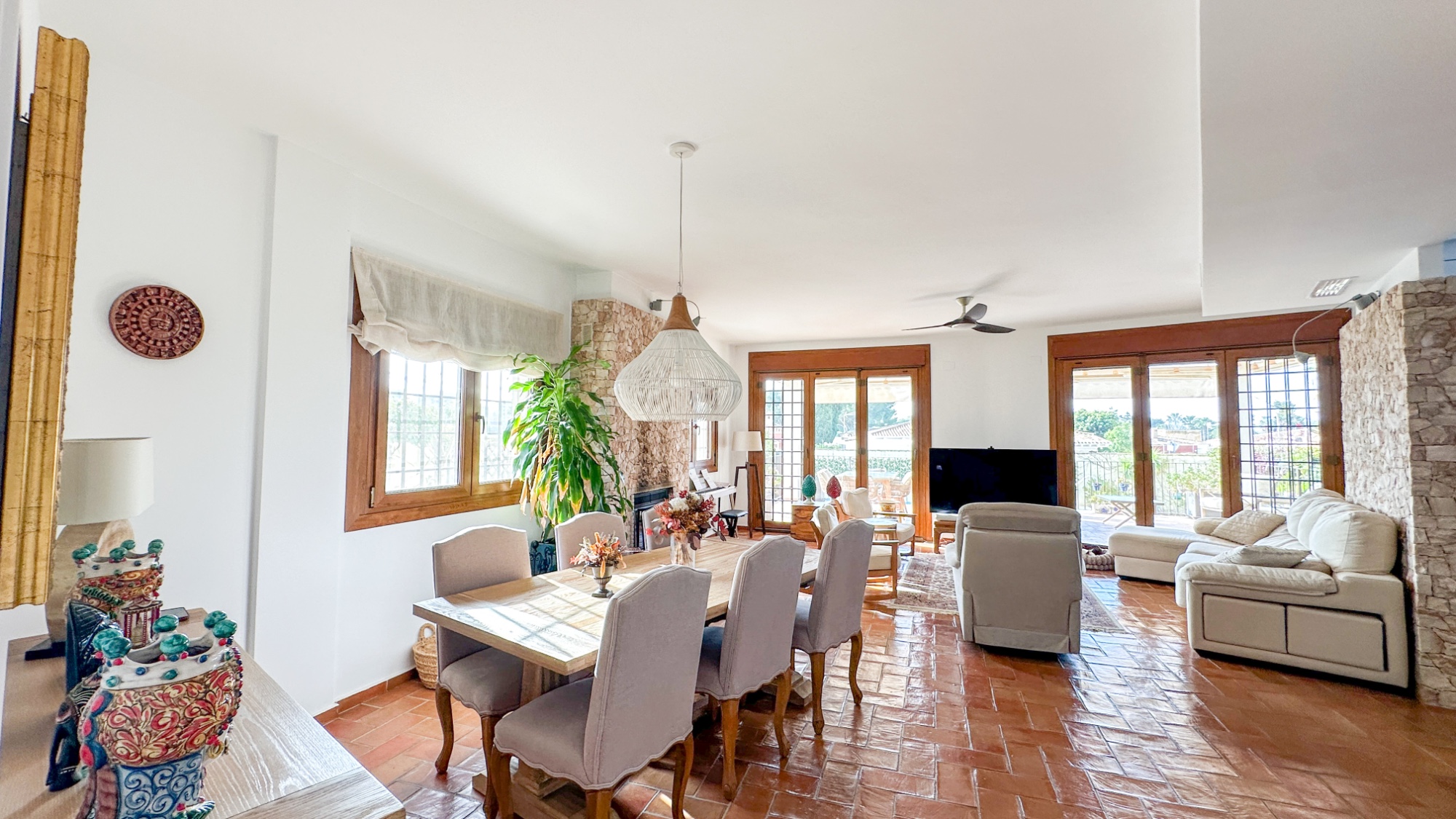 Villa for Sale in Dehesa de Campoamor, Alicante