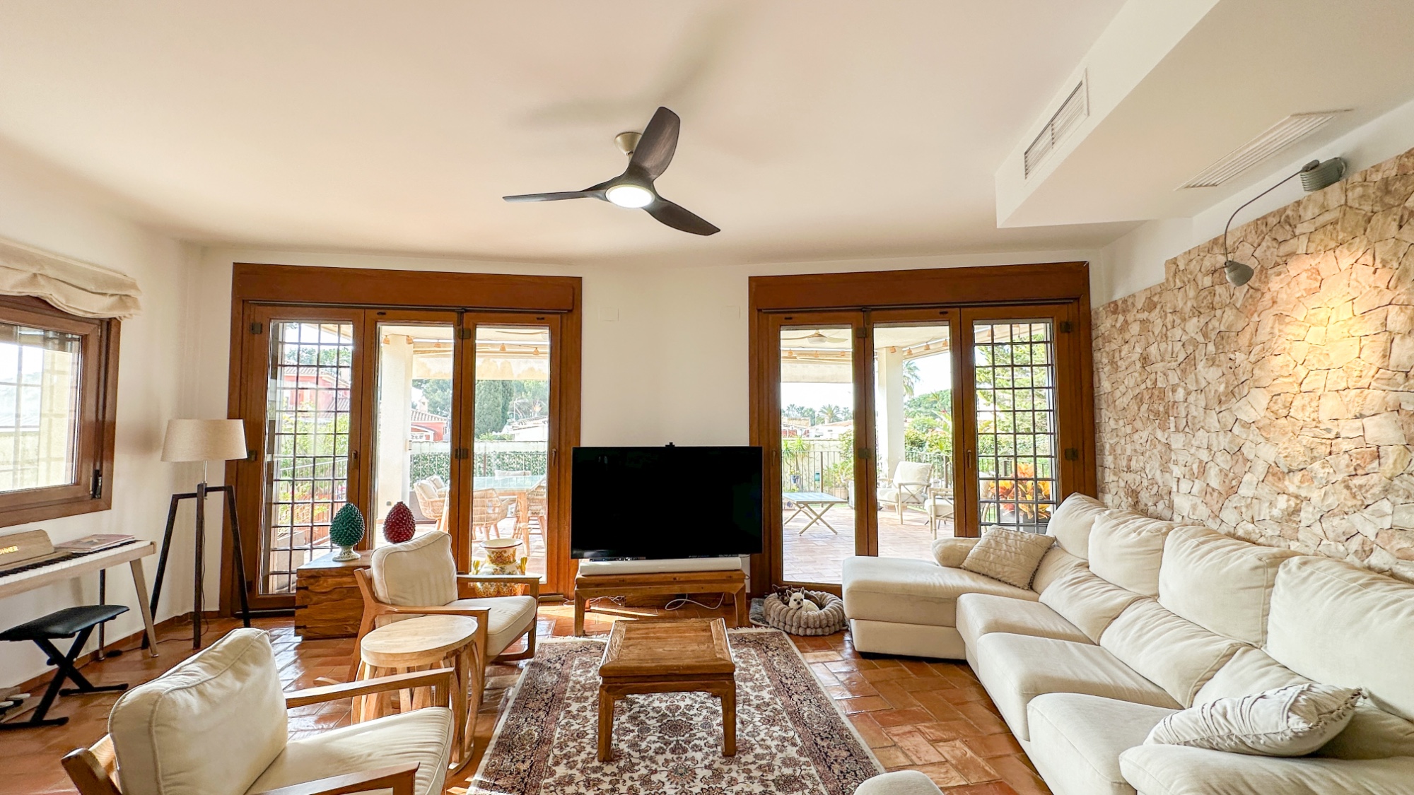 Villa for Sale in Dehesa de Campoamor, Alicante
