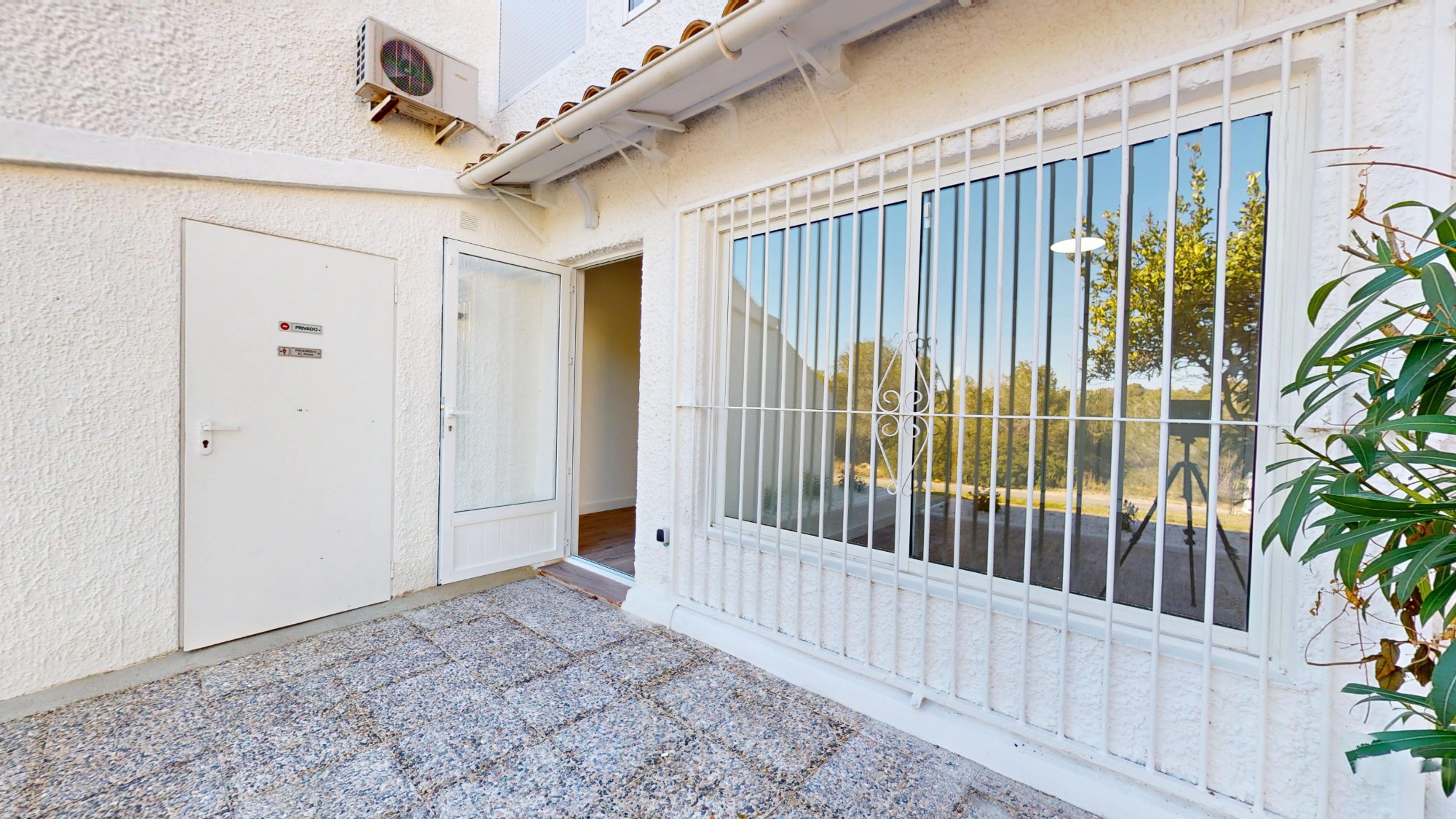 Bungalow for Sale in Villamartin, Alicante
