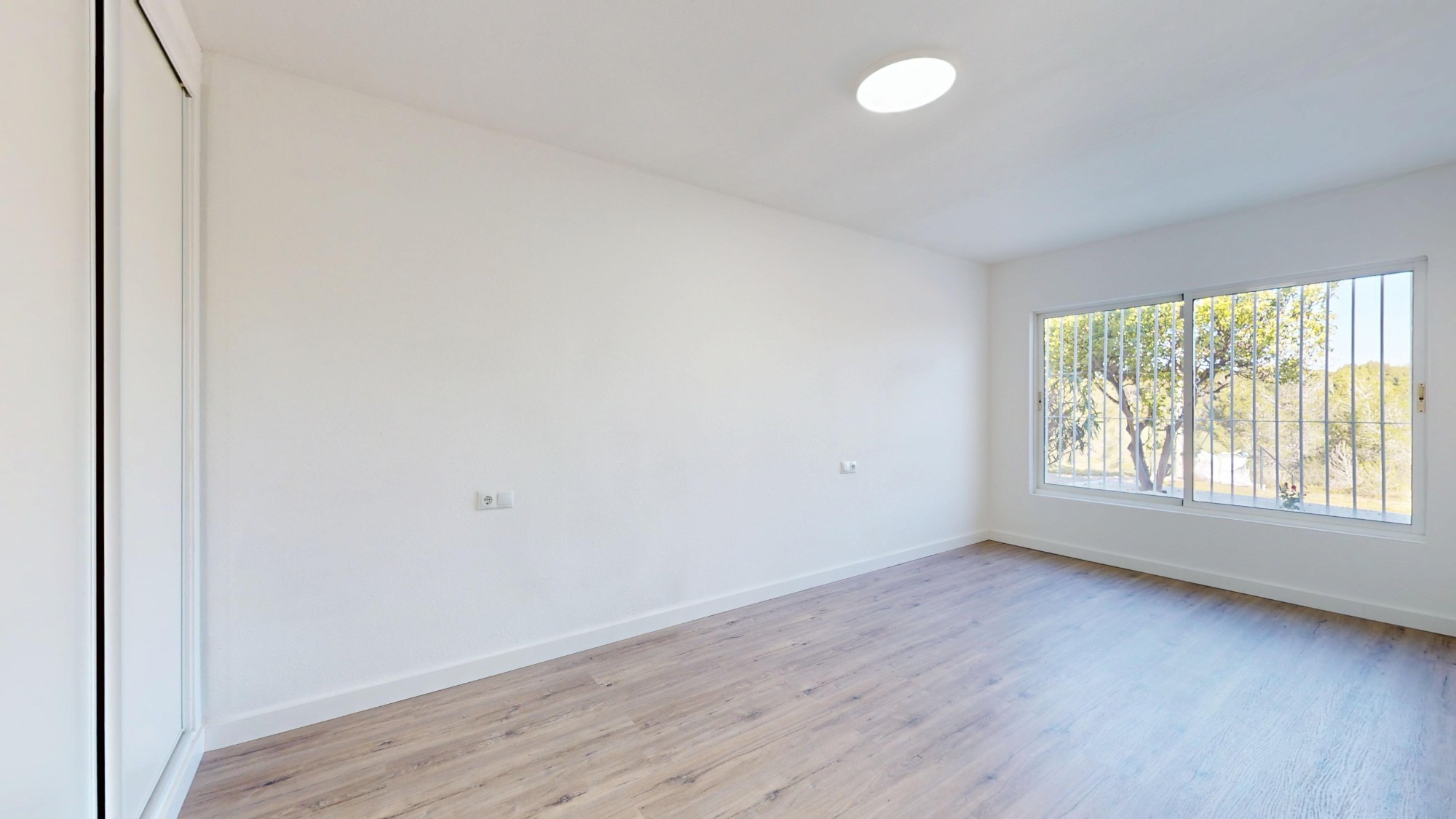 Bungalow for Sale in Villamartin, Alicante