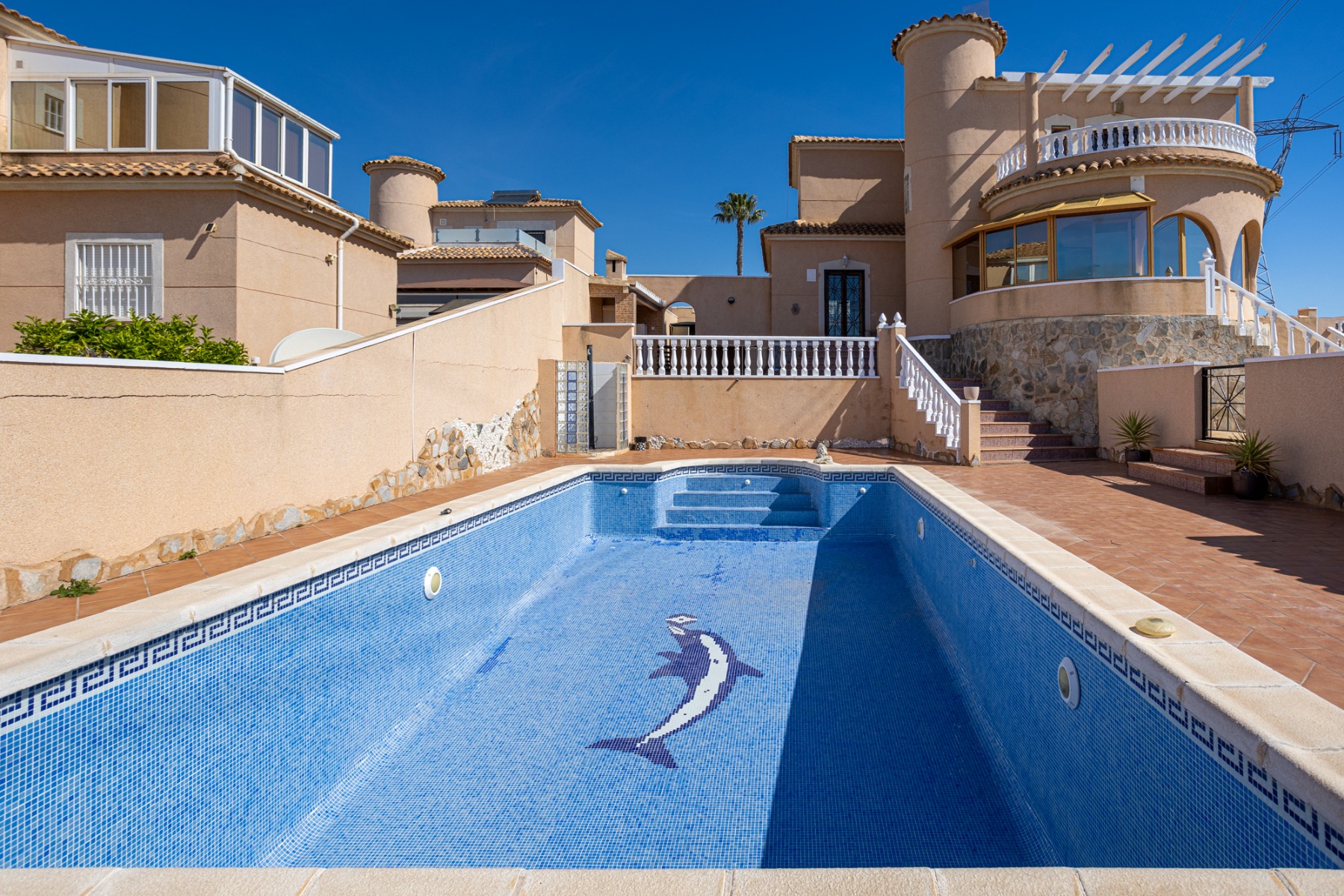 Villa for Sale in Benijofar, Alicante