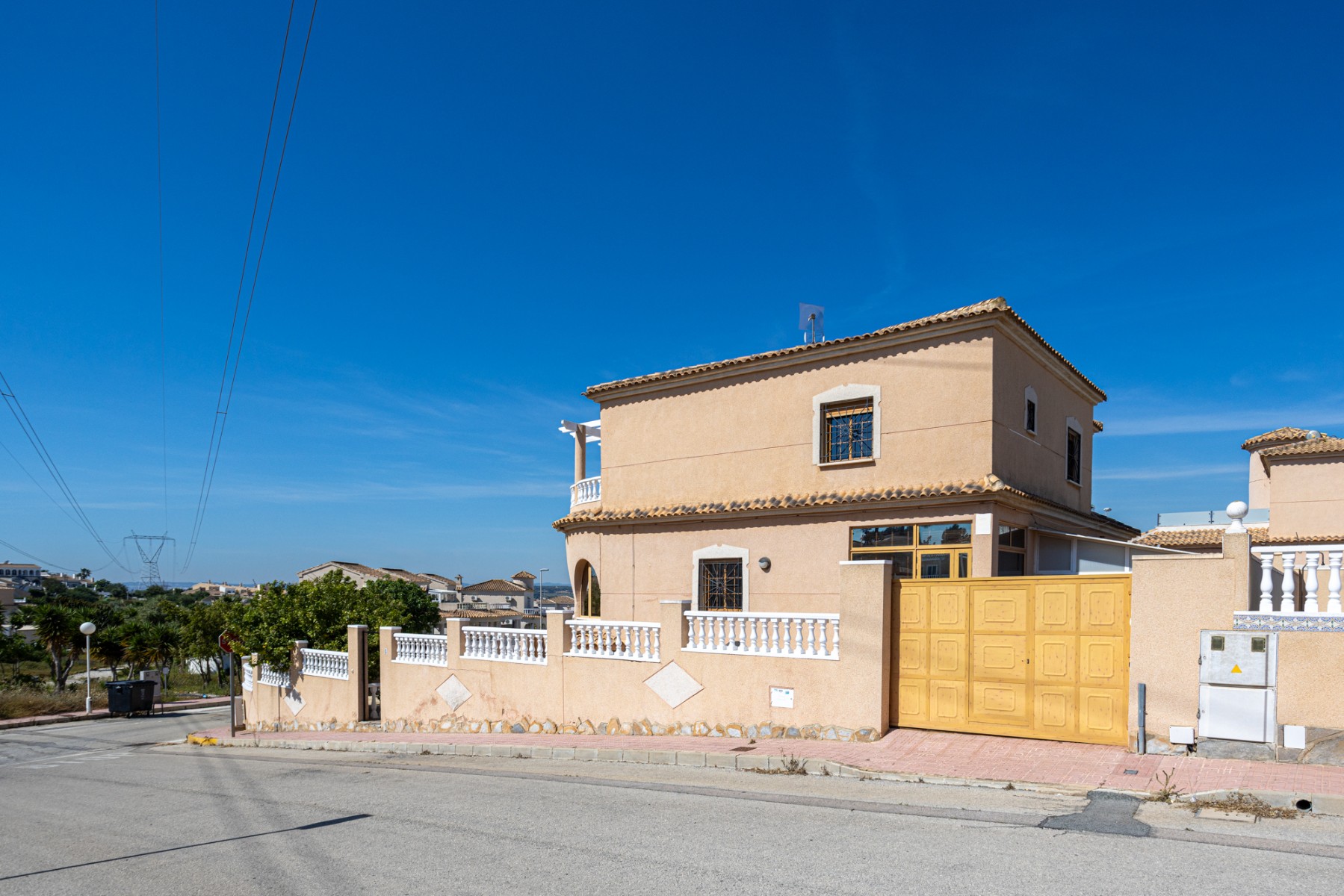 Villa for Sale in Benijofar, Alicante
