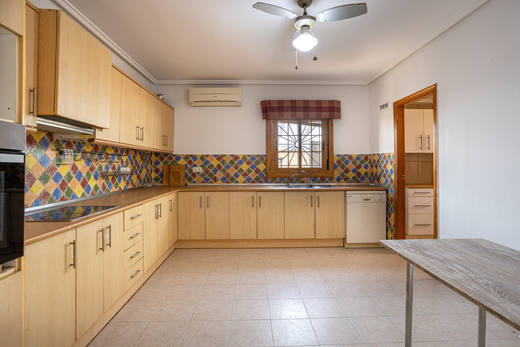 Villa for Sale in Benijofar, Alicante