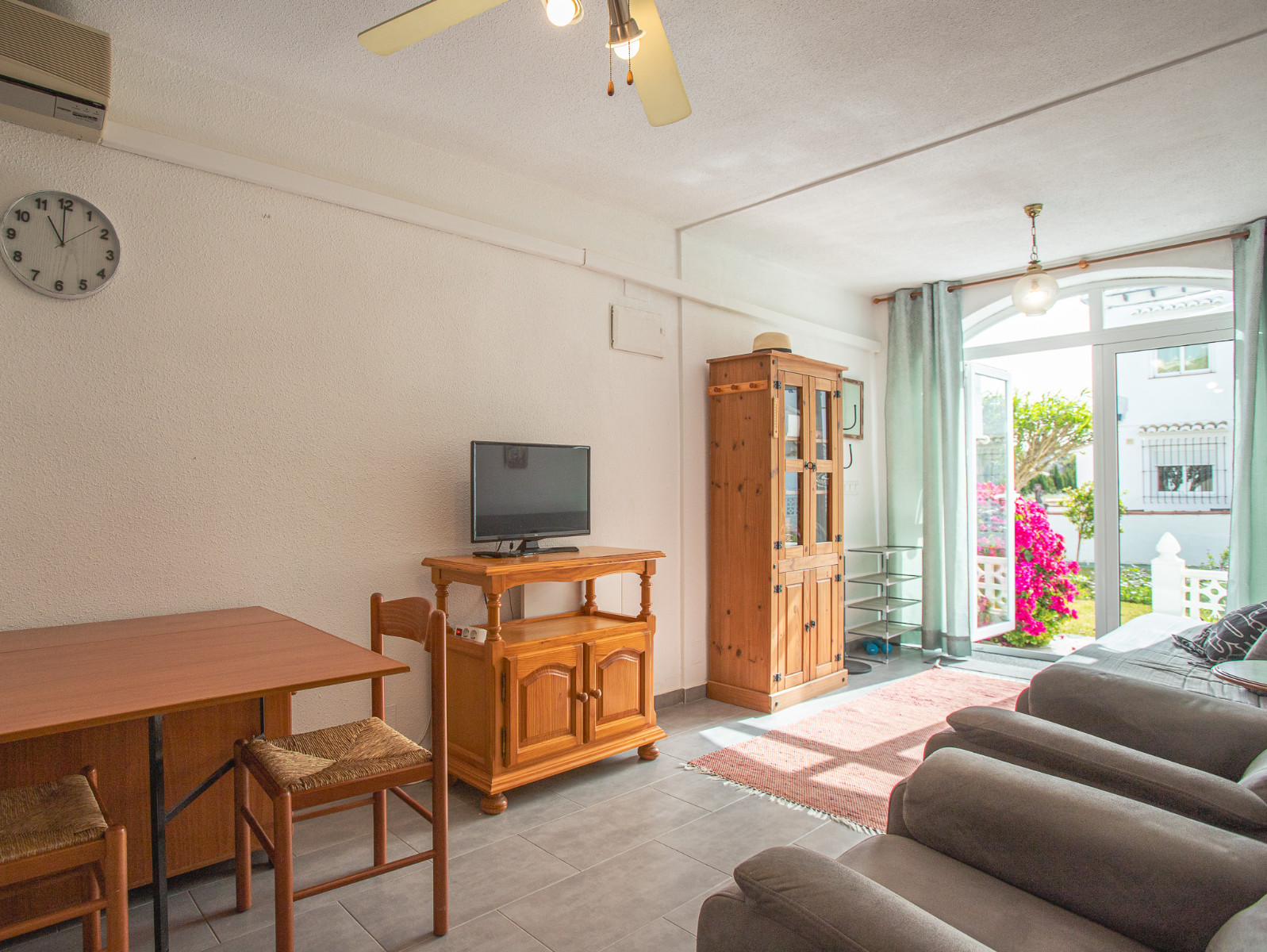 Bungalow for Sale in Torrevieja, Alicante