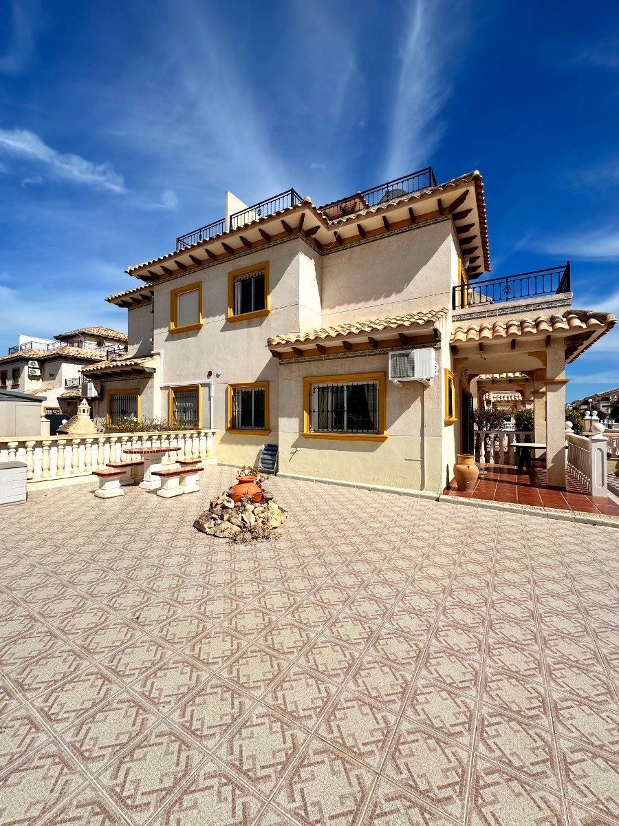 Town House for Sale in Orihuela Costa, Alicante