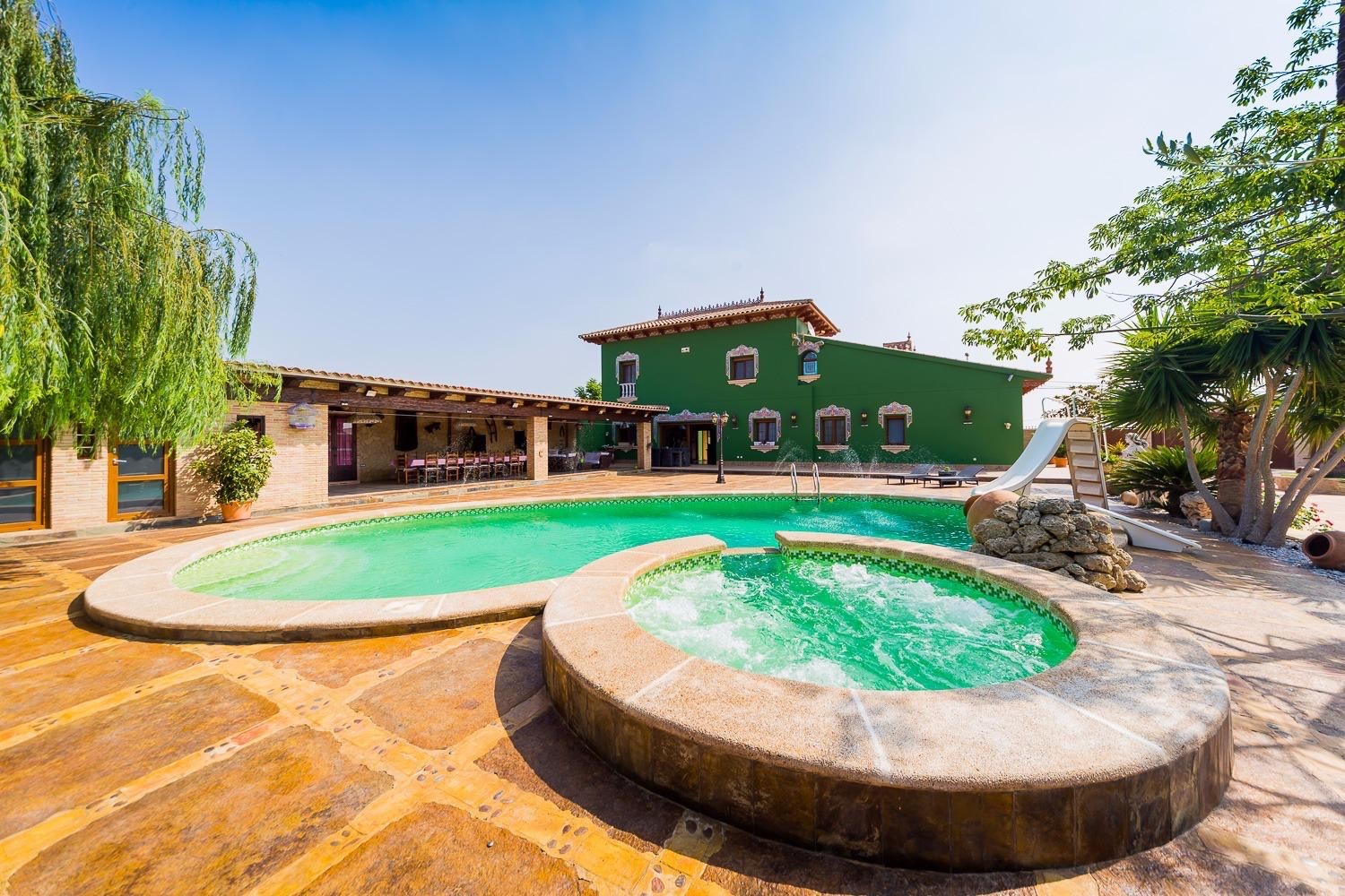 Country House for Sale in Almoradi, Alicante
