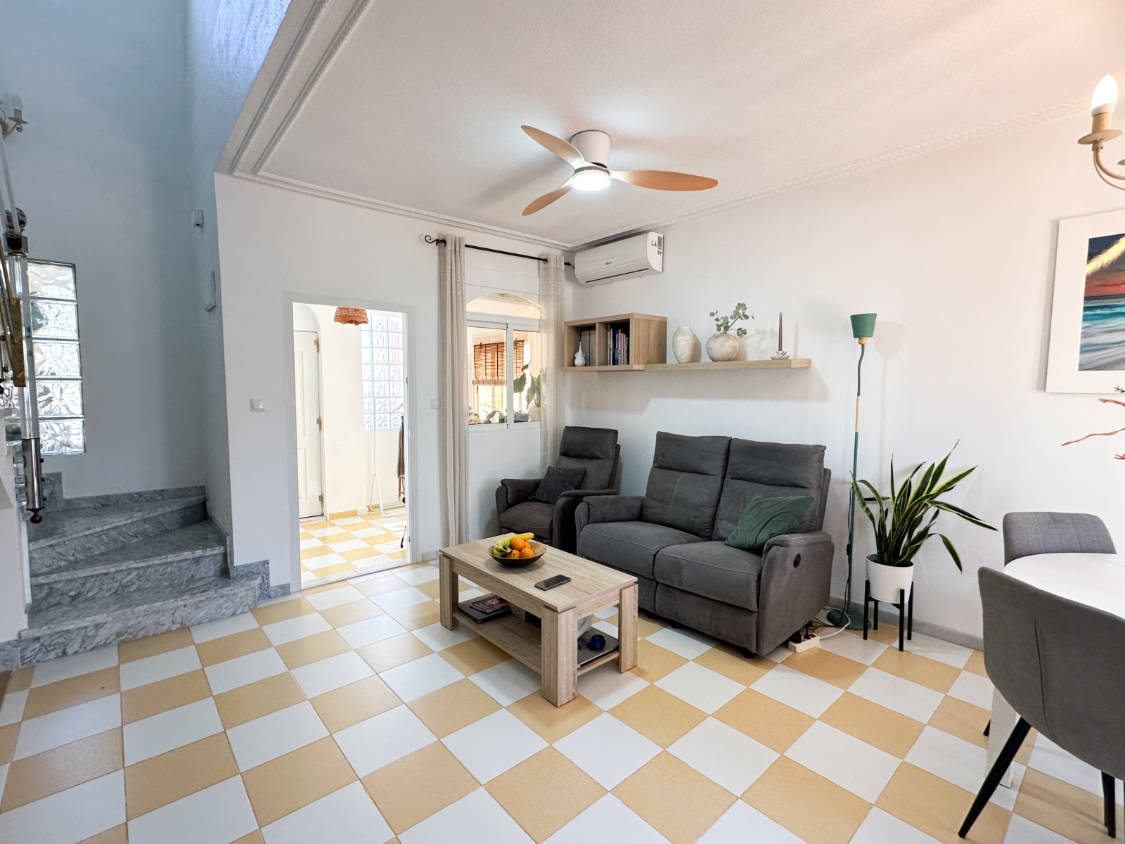 Villa for Sale in Torrevieja, Alicante