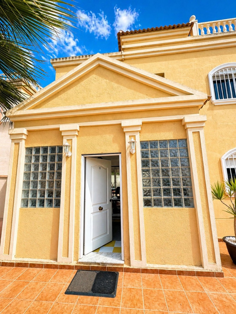 Villa for Sale in Torrevieja, Alicante