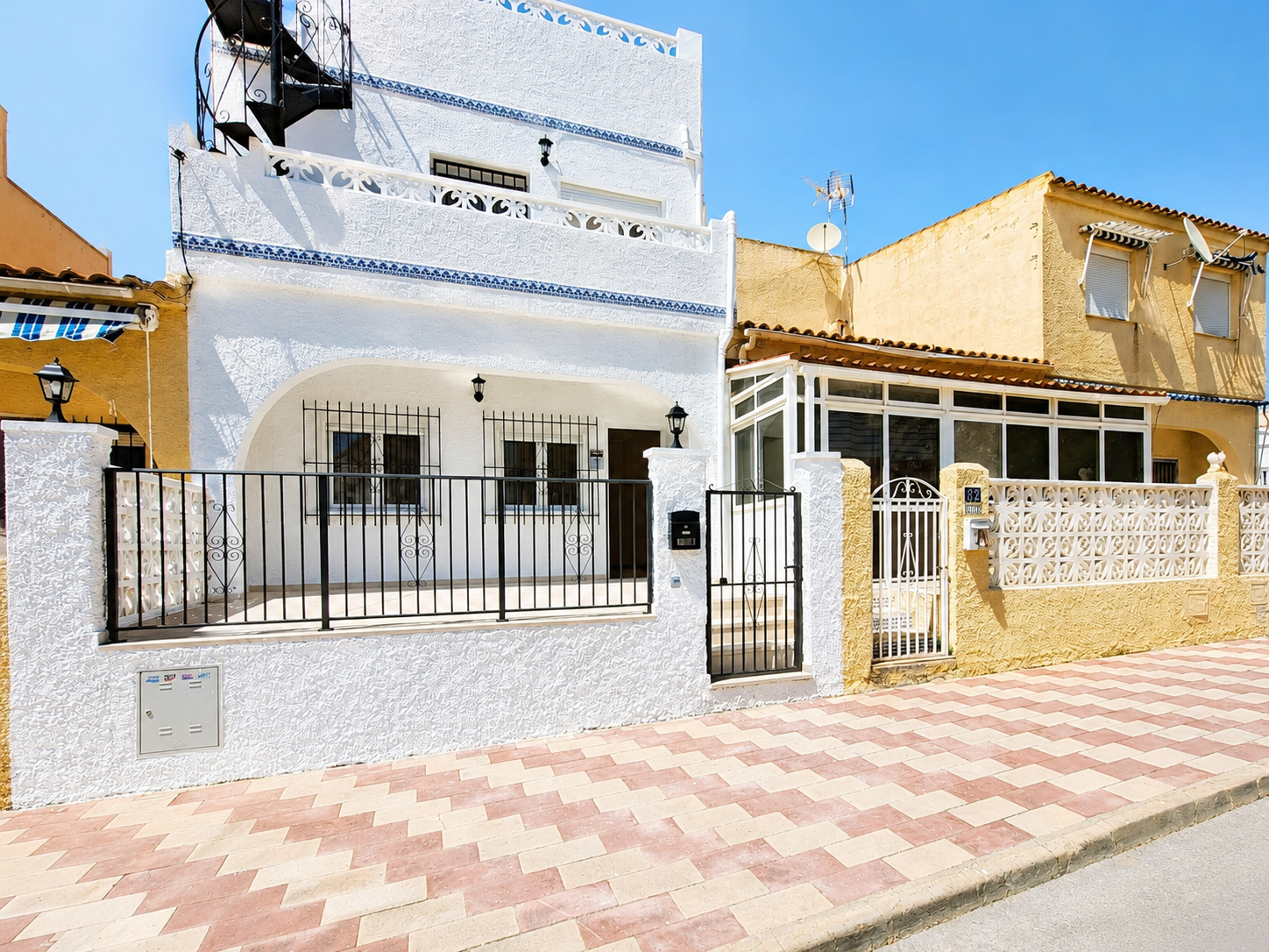 o_1joj4fm7f1ddjs2ihtc1iq71jll1g Town House for Sale in San Fulgencio, Alicante
