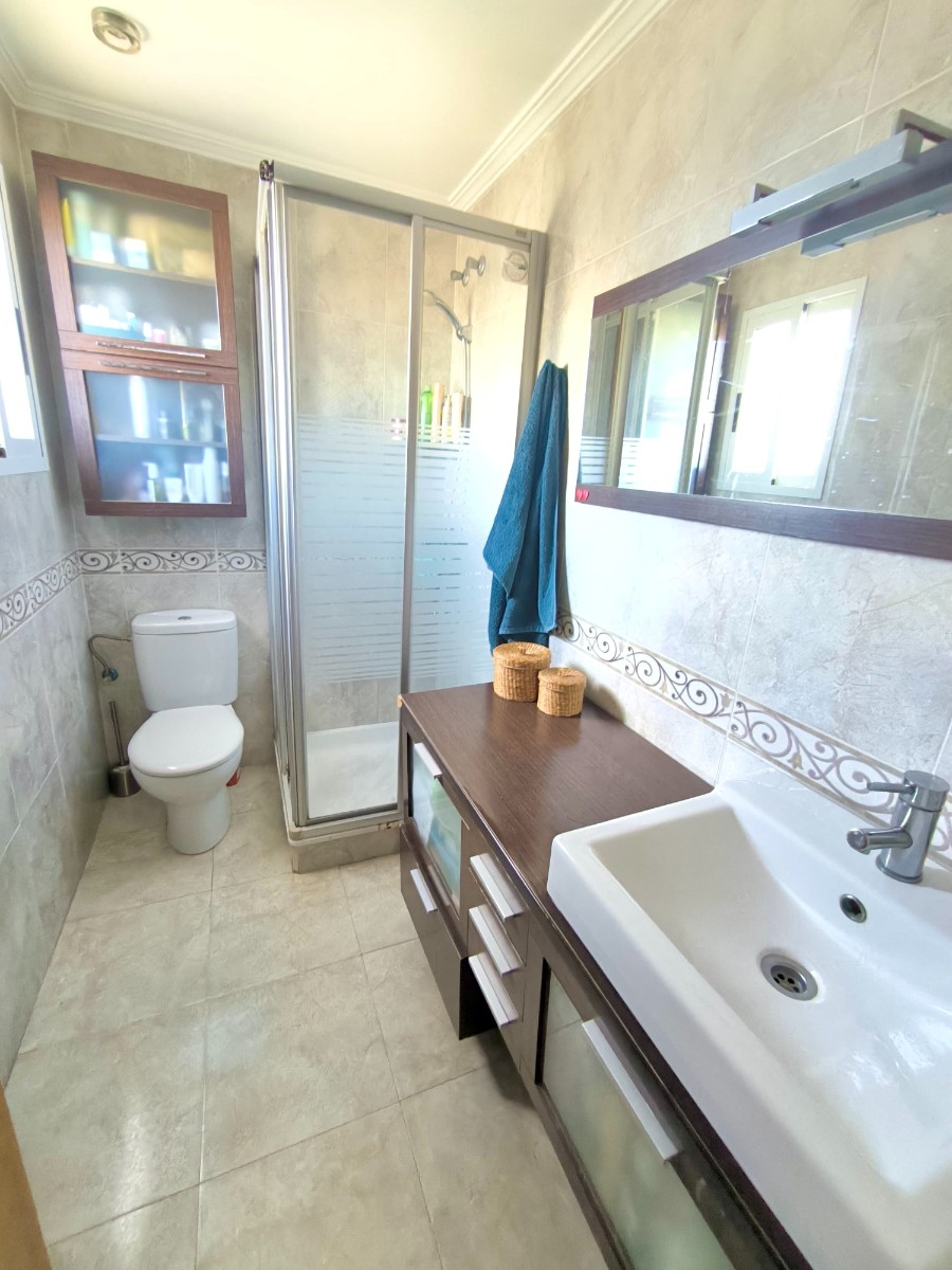 Apartment for Sale in Almoradi, Alicante
