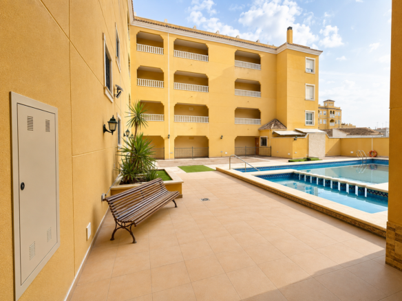 Apartment for Sale in Almoradi, Alicante