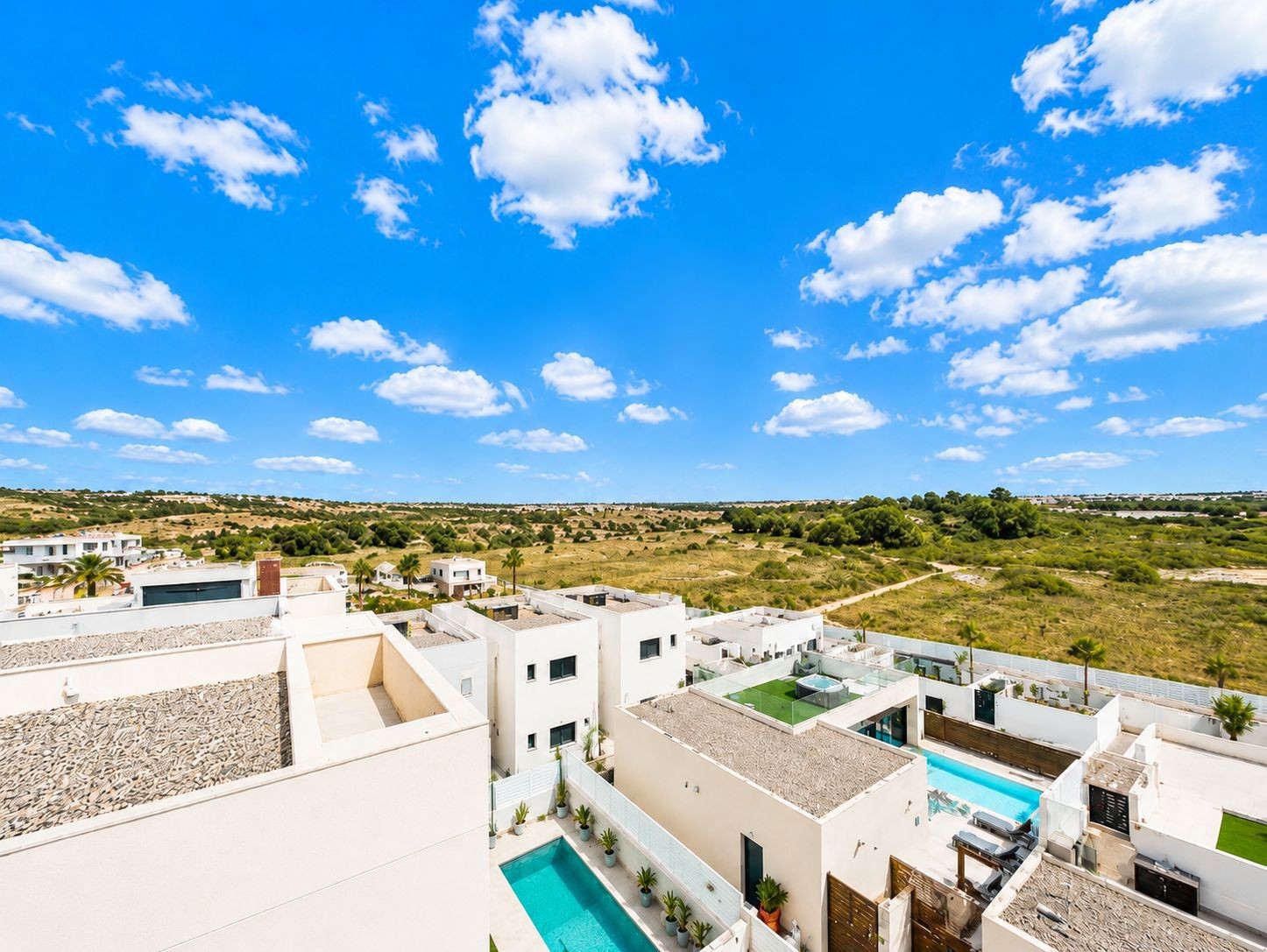Villa for Sale in Benijofar, Alicante