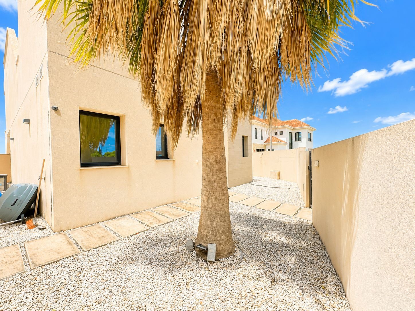 Villa for Sale in Benijofar, Alicante
