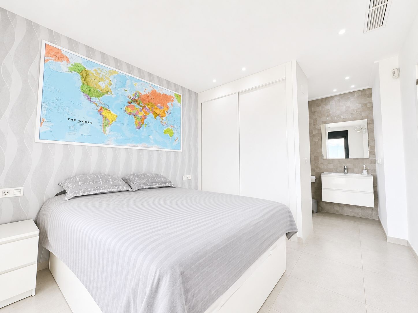Villa for Sale in Benijofar, Alicante