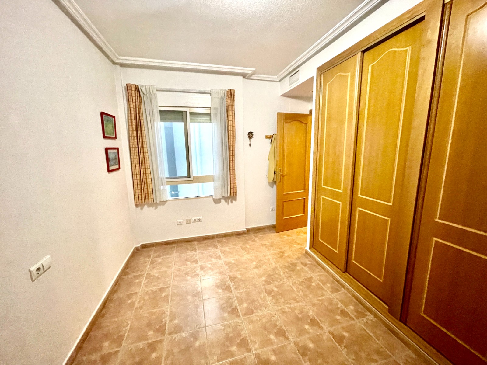 Villa for Sale in Almoradi, Alicante