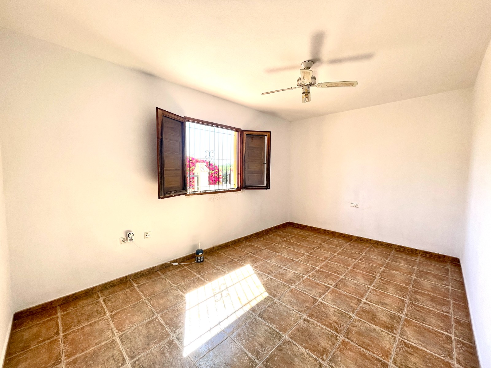Villa for Sale in Catral, Alicante
