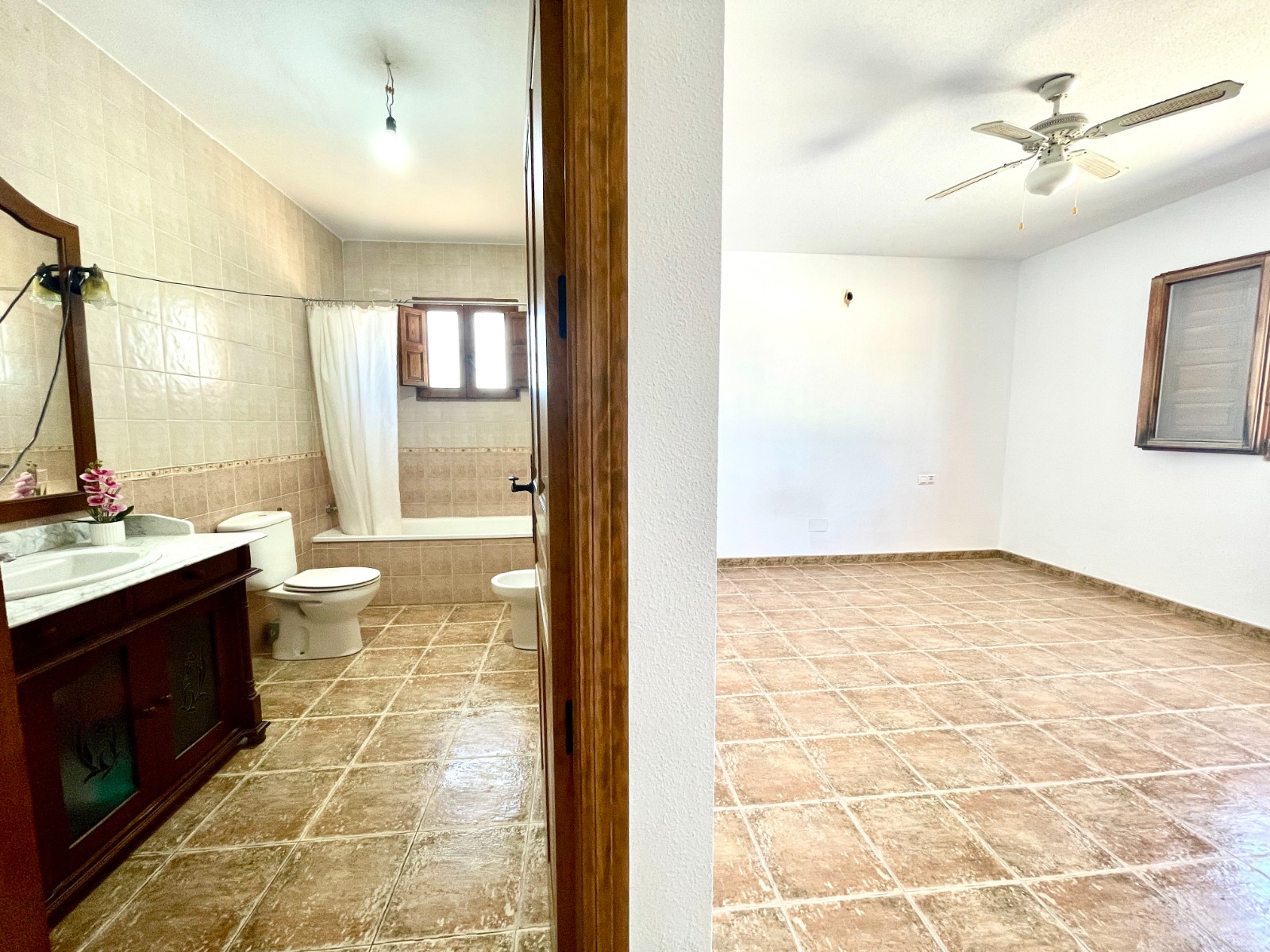 Villa for Sale in Catral, Alicante