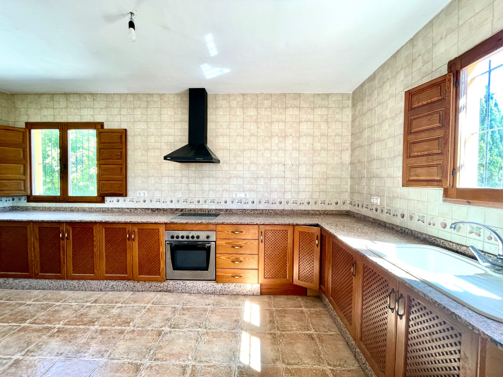 Villa for Sale in Catral, Alicante