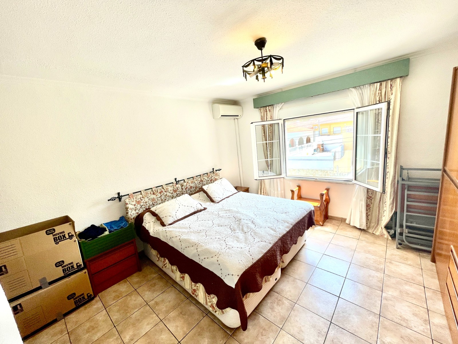 Villa for Sale in Benijofar, Alicante