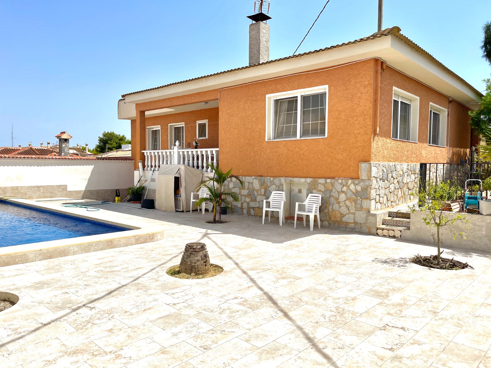 o_1jp7tfhl6glt76j1msqoutkqa3k Villa for Sale in Benijofar, Alicante