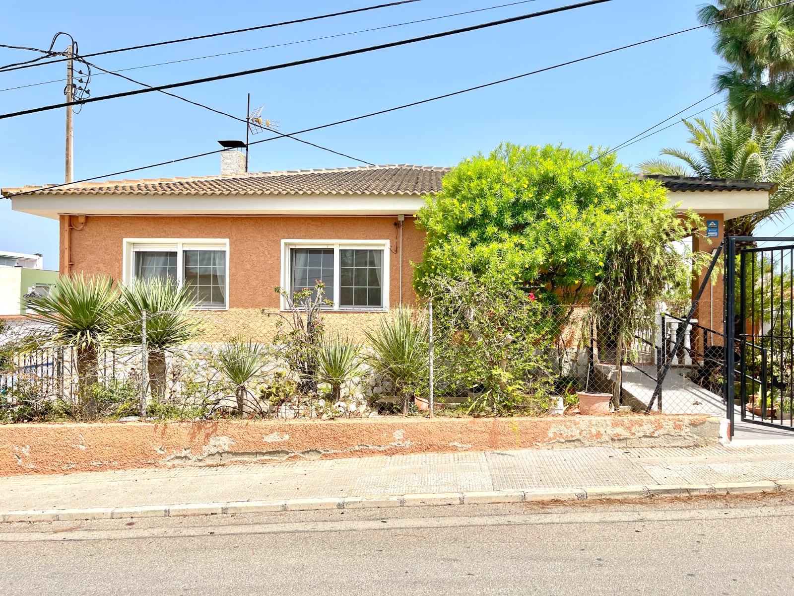 Villa for Sale in Benijofar, Alicante