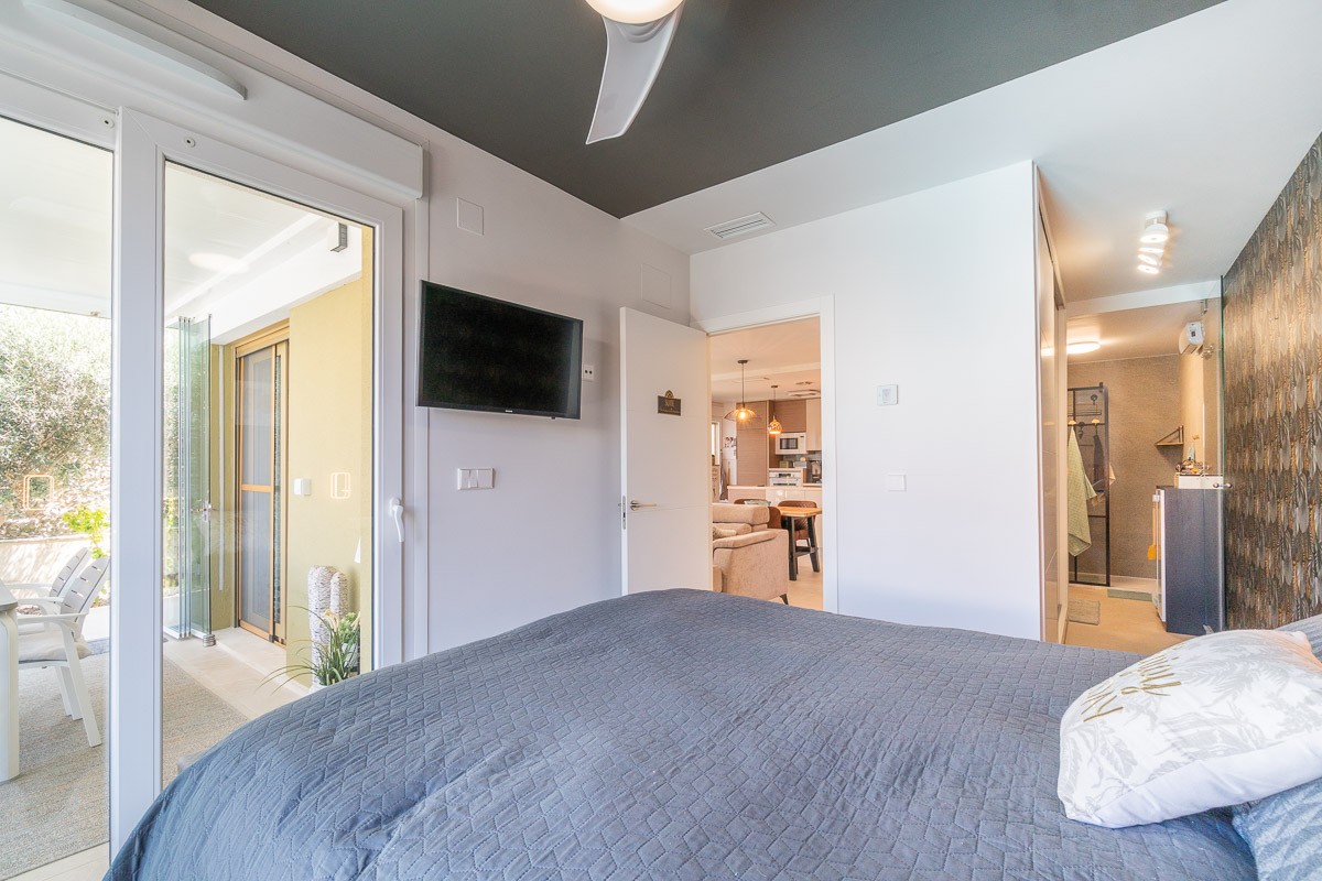Villa for Sale in Vistabella Golf Entre Naranjos, Alicante