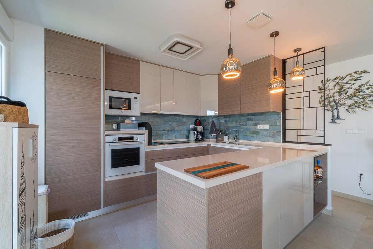 Villa for Sale in Vistabella Golf Entre Naranjos, Alicante