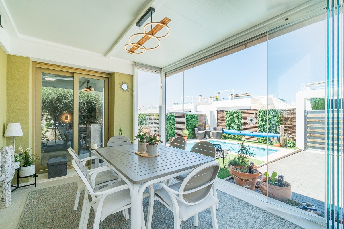 Villa for Sale in Vistabella Golf Entre Naranjos, Alicante