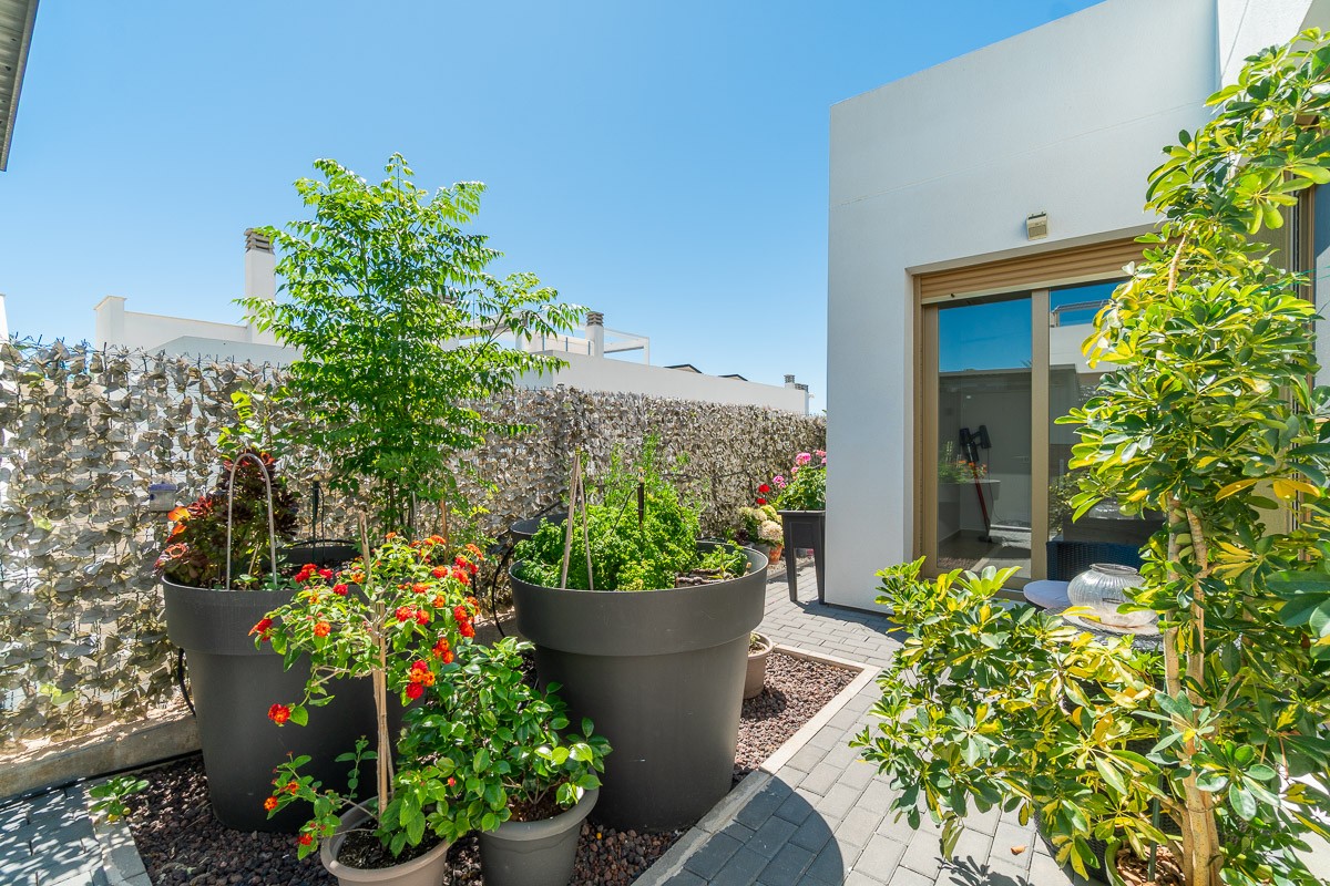 Villa for Sale in Vistabella Golf Entre Naranjos, Alicante