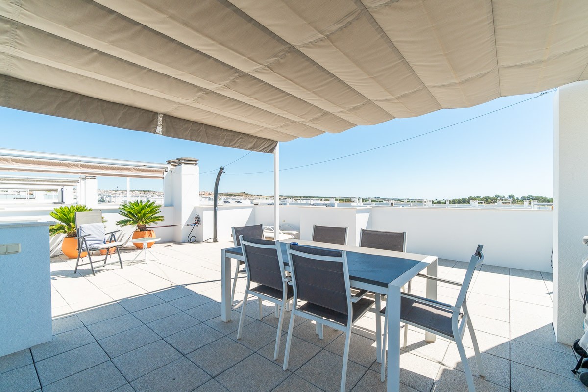 Bungalow for Sale in Vistabella Golf Entre Naranjos, Alicante