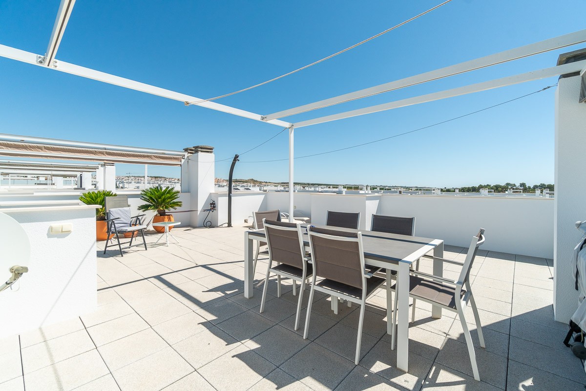 Bungalow for Sale in Vistabella Golf Entre Naranjos, Alicante