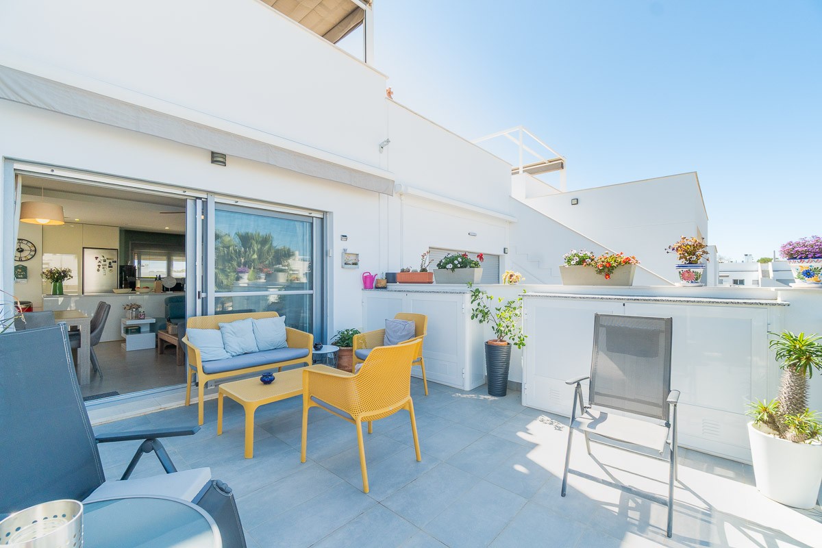 Bungalow for Sale in Vistabella Golf Entre Naranjos, Alicante