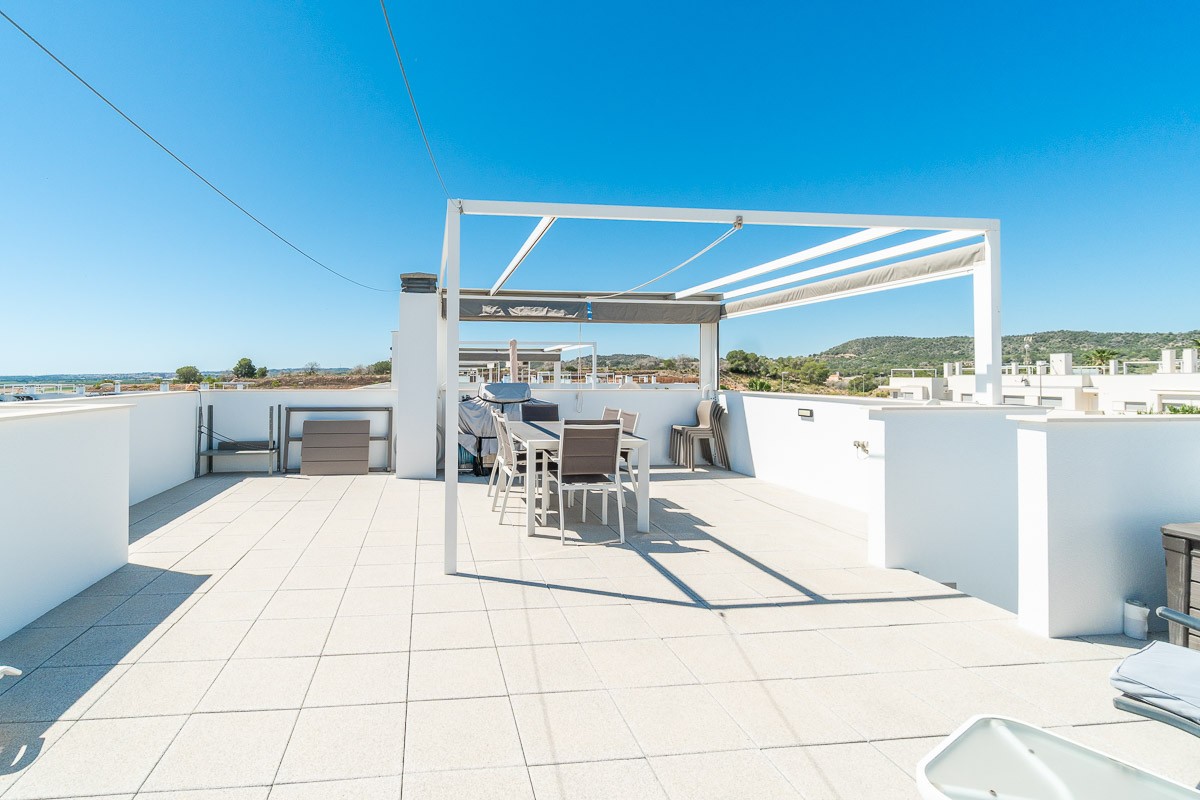 Bungalow for Sale in Vistabella Golf Entre Naranjos, Alicante