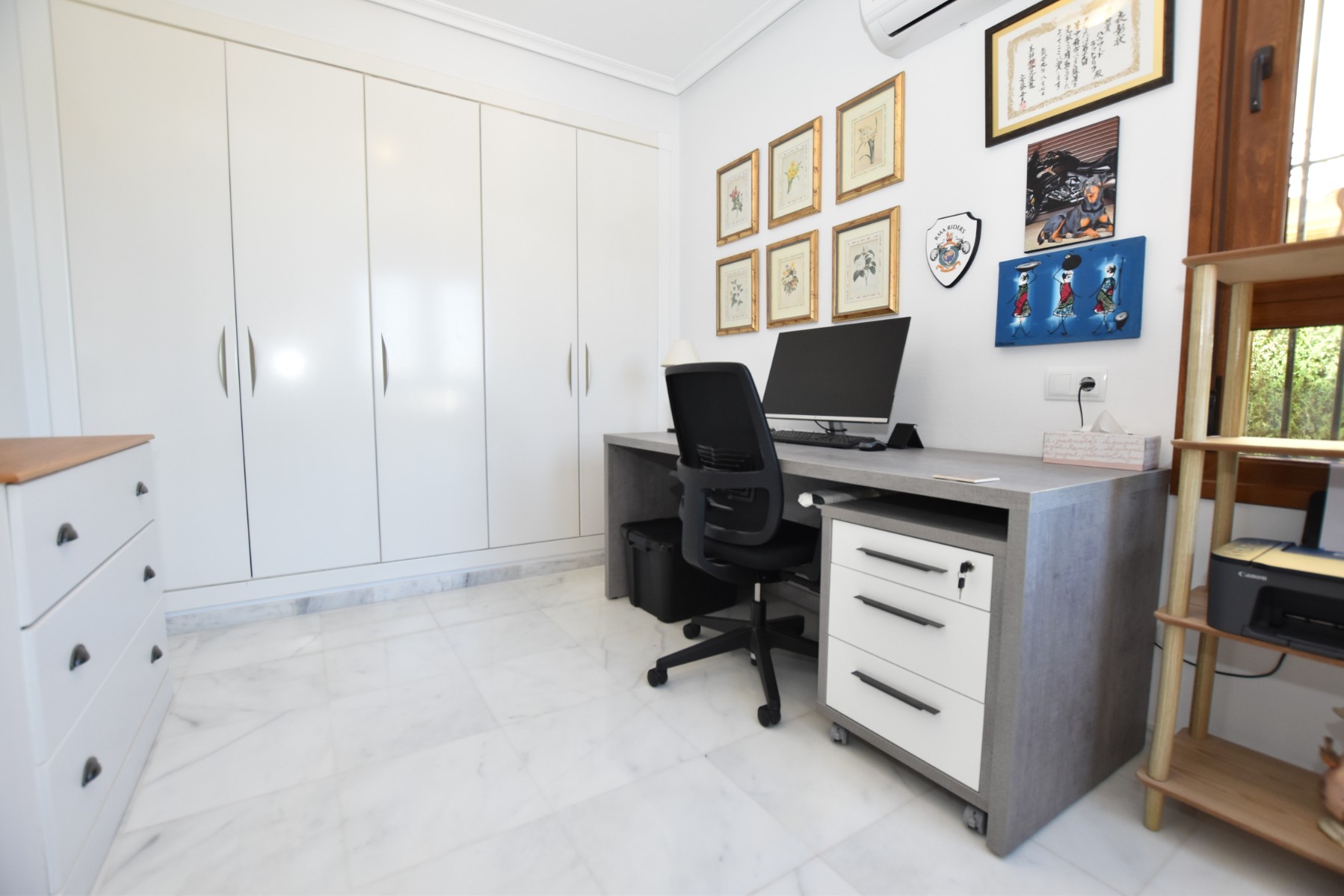 Villa for Sale in Algorfa, Alicante