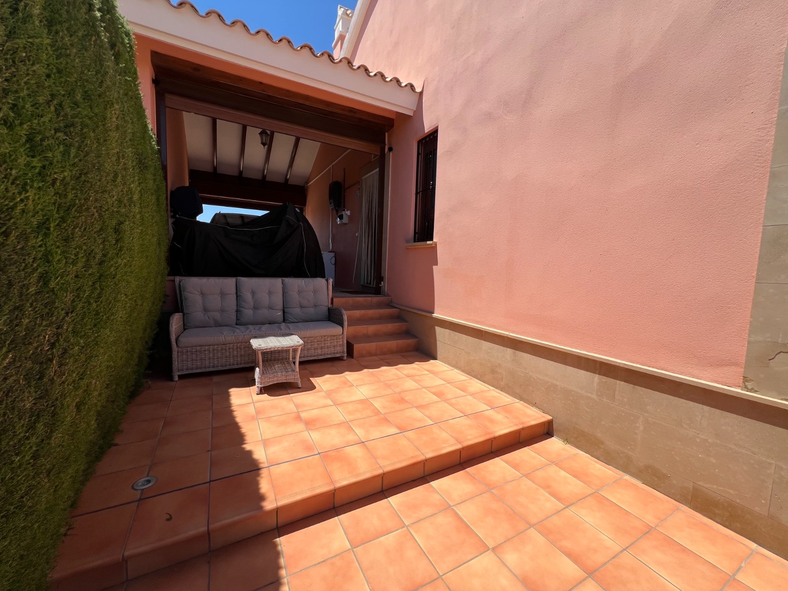 Villa for Sale in Algorfa, Alicante