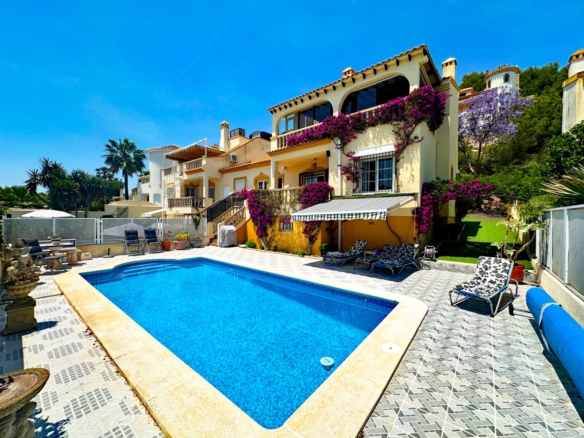 Villa for Sale in Orihuela Costa, Alicante