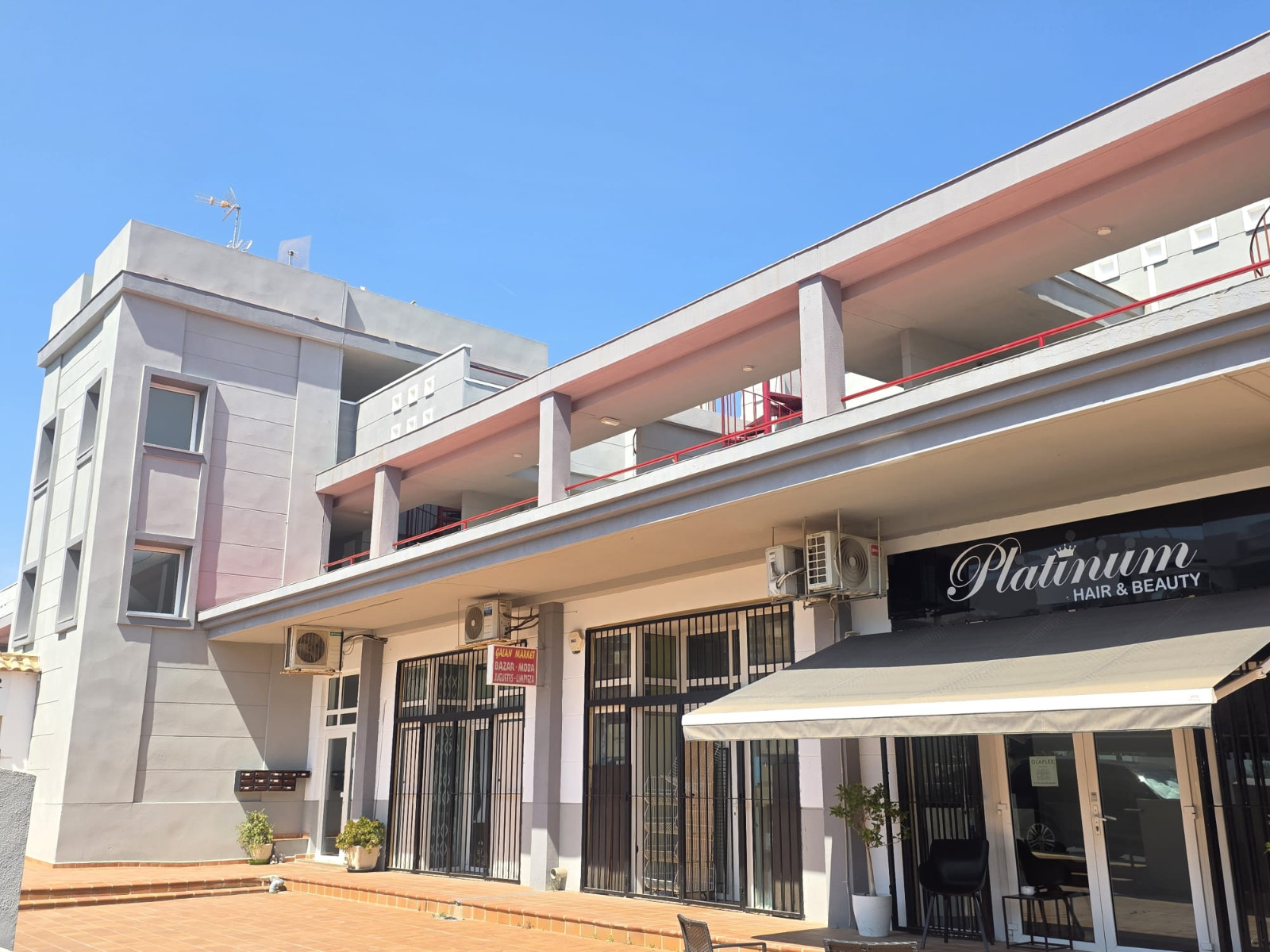 Apartment for Sale in Villamartin, Alicante