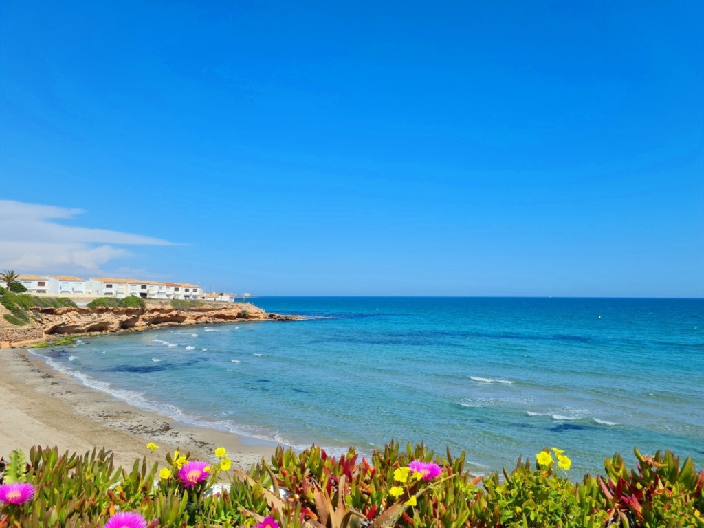 Apartment for Sale in Villamartin, Alicante