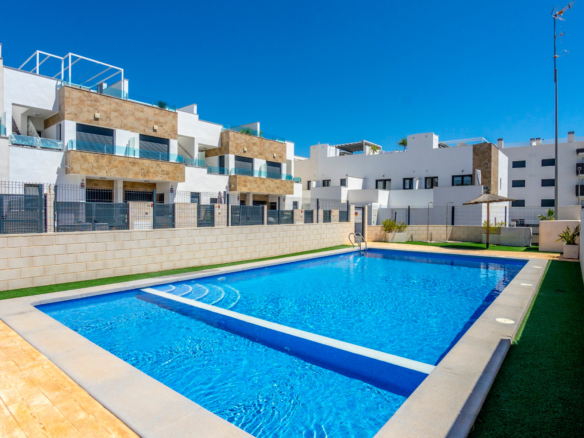 Town House for Sale in Villamartin, Alicante