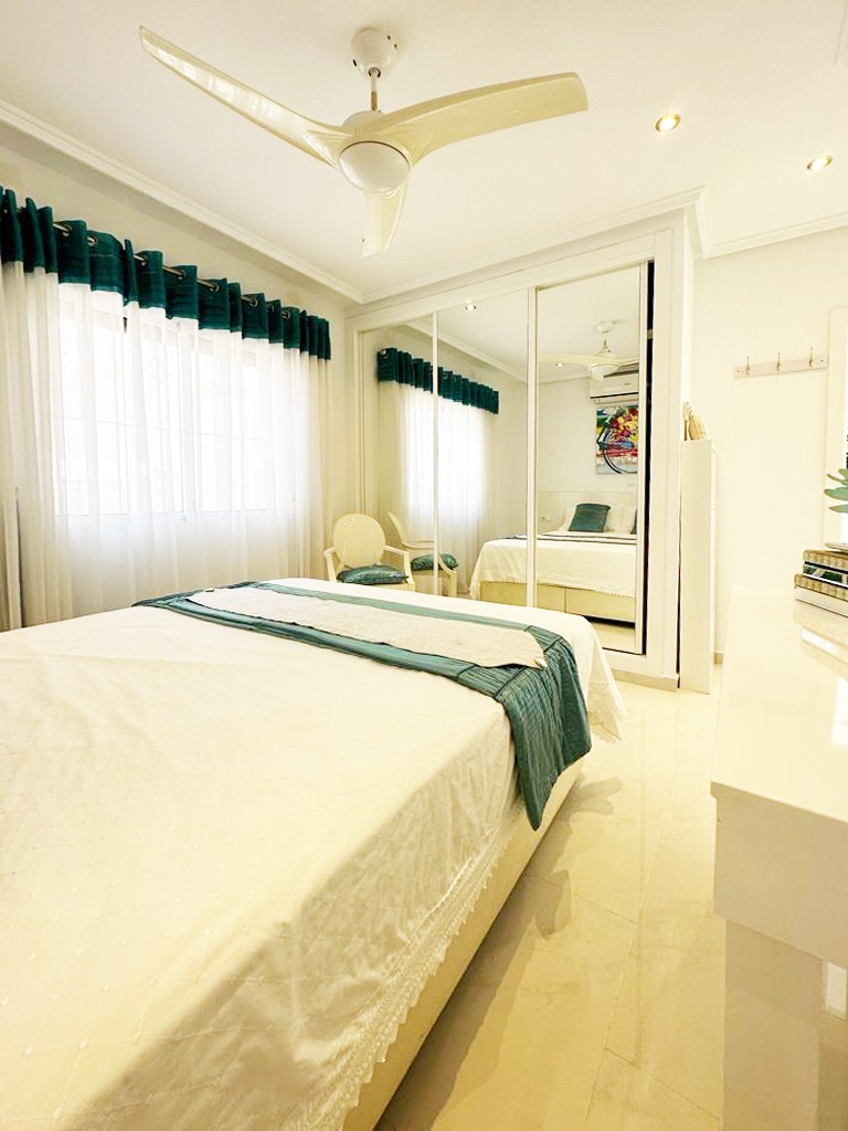 Villa for Sale in San Miguel de Salinas, Alicante
