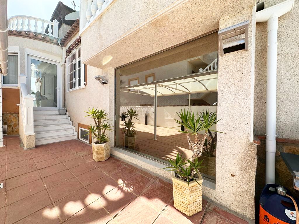 Villa for Sale in San Miguel de Salinas, Alicante