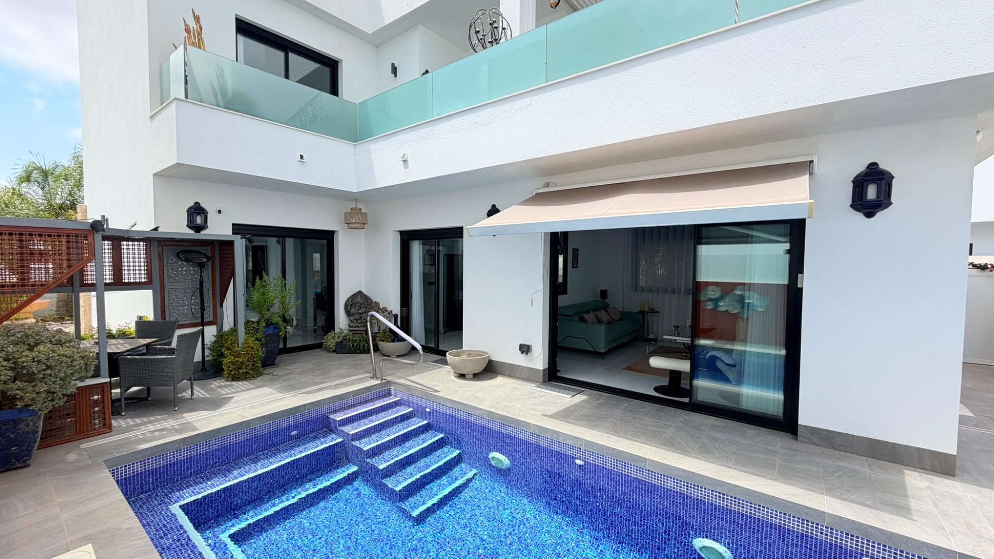 Villa for Sale in Los Montesinos, Alicante