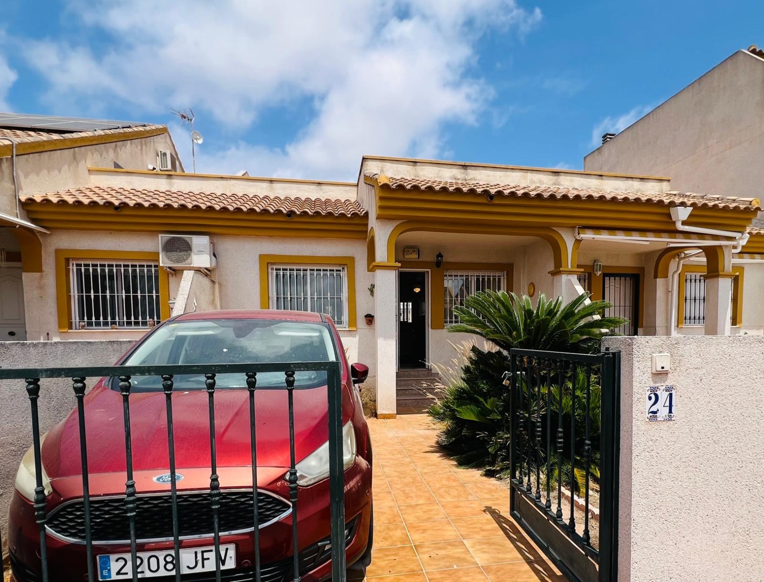 o_1jqpb88i51aeqsjq93ggmc137g1g Town House for Sale in Daya Nueva, Alicante
