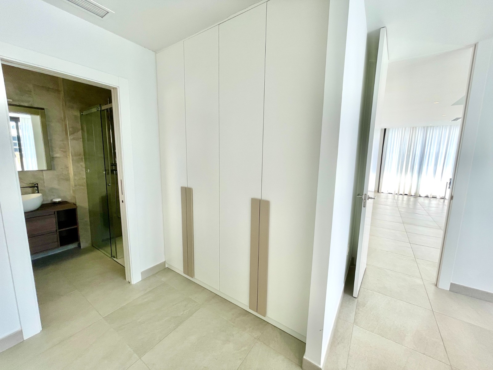 Villa for Sale in Benijofar, Alicante