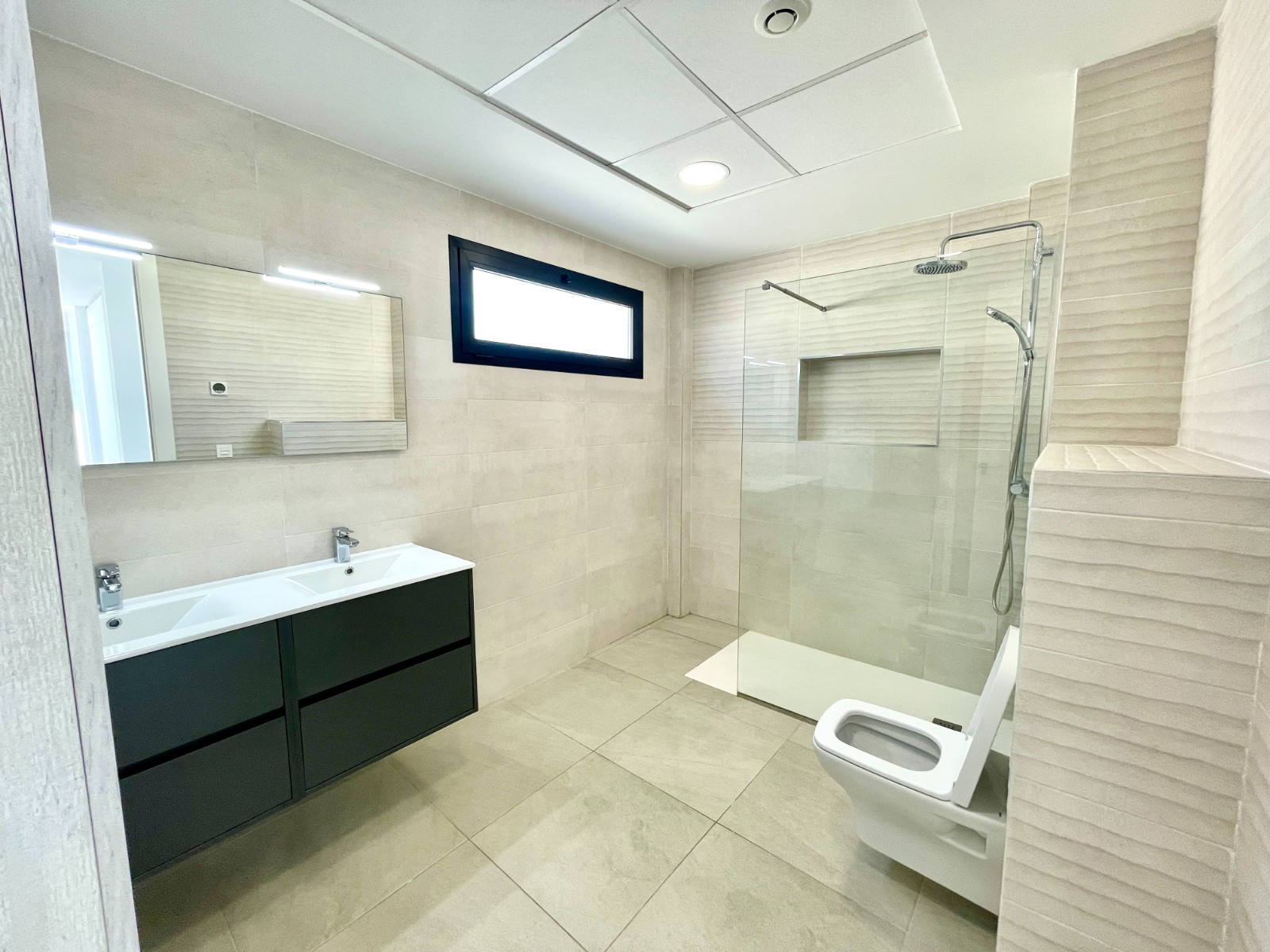 Villa for Sale in Benijofar, Alicante