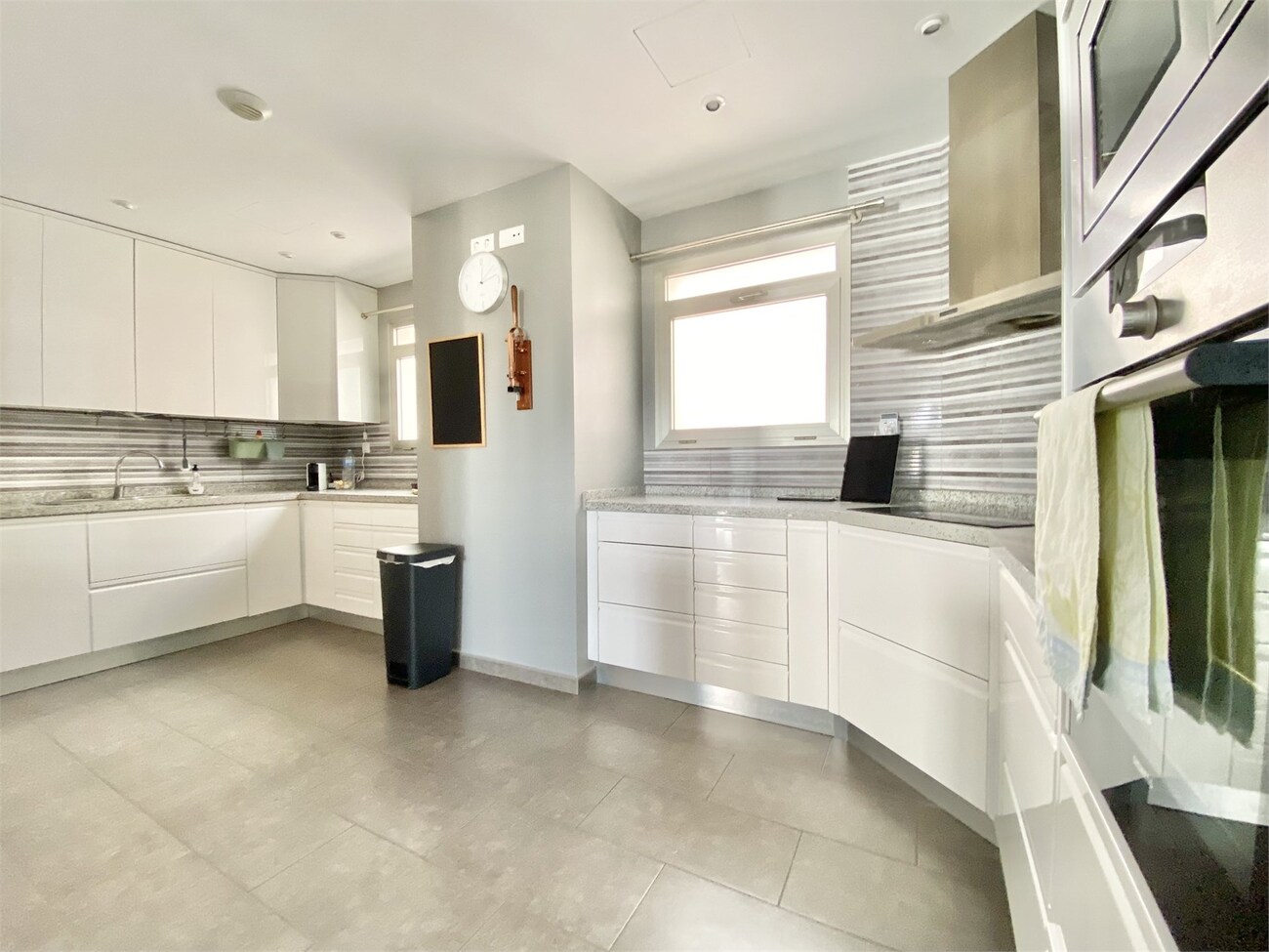 Penthouse Penthouse for Sale in Villamartin, Alicante