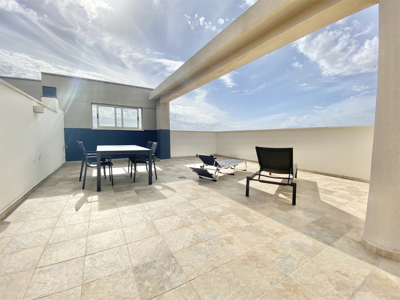 Penthouse Penthouse for Sale in Villamartin, Alicante